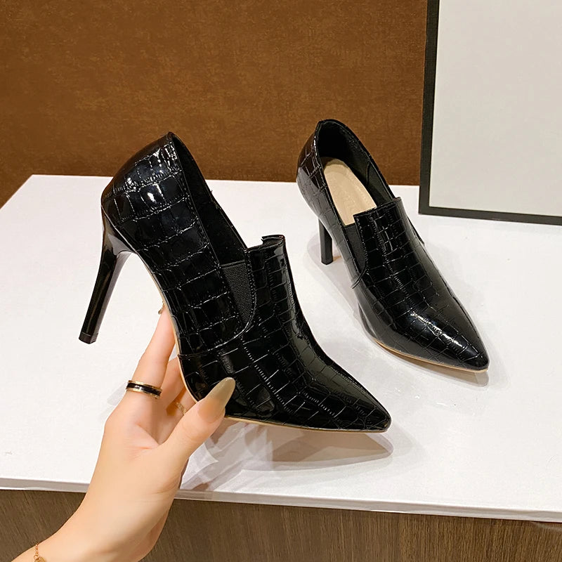 Salto Scalia Glamour™ - design único e moderno para mulheres que encantam